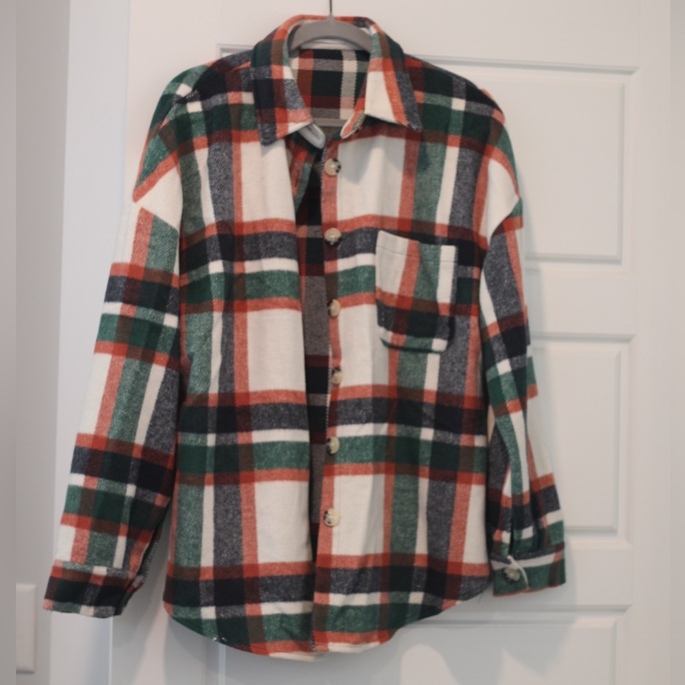 Cozy fall/winter perfect Long sleeve plaid button down Shacket style